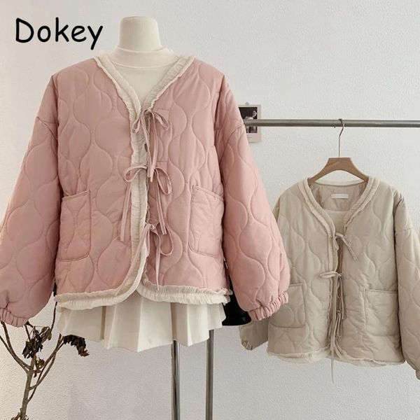 Abrigos de zanjas para mujer Japonés con cordones Kawaii Chaqueta de algodón Mujeres Dulce Vintage con volantes Rosa Y2k Moda Lolita Parkas Invierno Felpa Cálida