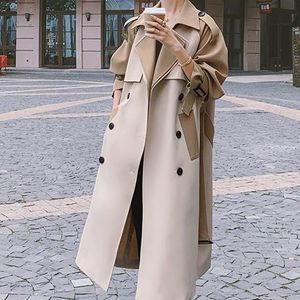 Damesgeuljagen Koreaanse vrouwelijke stijl dubbele knop patchwork windbreaker lange mouwen herfst winter vrouwen bovenkleding 230404