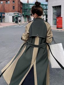 Trenchs pour femmes LANMREM Color Block Coat Femmes Couture Revers Lâche Mode Longue Ceinture Coupe-Vent Femme Streetwear Pardessus 2R9005