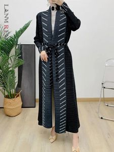 Trench-Coats pour femmes Lanmrem Spring plissé Long Mabin Femme Impression de mode Courteille de vent en liberté Verbe 2024 Vêtements 25246