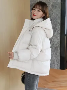 Trenchs de femmes Manteaux de coton en vrac Femmes 2024 Automne Hiver Mode Coréenne Pain Court Vêtements Épais Chaleur À Capuchon Vestes Rembourrées