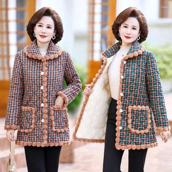 Trenchs de femmes d'âge moyen mères âgées coton garder des vêtements chauds ajouter velours petite veste rembourrée femme damier manteau d'impression