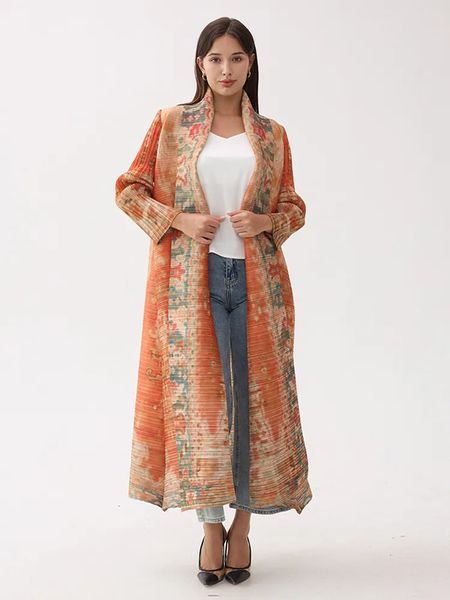 Trenchs de femmes Miyake plissé vintage imprimé col rabattu à manches longues veste longue femmes printemps été dubaï style plus manteaux de taille 231025