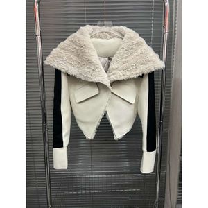 Dames Trench Coats Niche Design Trendy Brand Fur Rapel Wollen Jacket Short Fitting Fashionable Warm Trend Street Outerwear