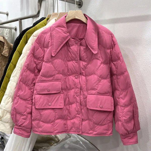 Abrigos de trinchera para mujer Pink Lapel Short Down Chaqueta de algodón Mujeres Invierno Ligero Patrón ondulado Signle Breasted Femenino Otoño Outwear cálido