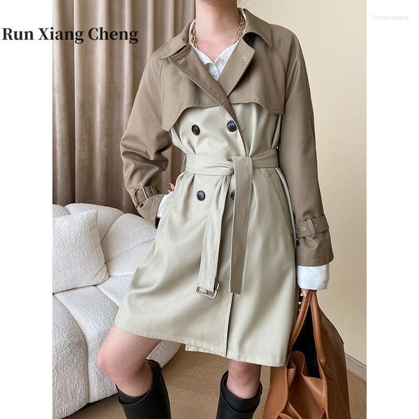 Trenchs de femmes Run Xiang Cheng Style britannique Haut de gamme Contraste Couleur Automne Ceinture à double boutonnage Manteau français Veste Niche