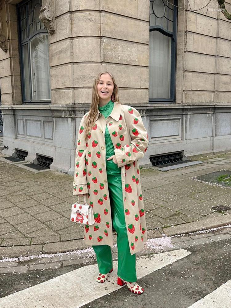Kvinnors dike rockar Strawberry Print Holiday Long Coat Jacket Bälte Singel Breasted Loose Sleeve Female Autumn Windbreaker