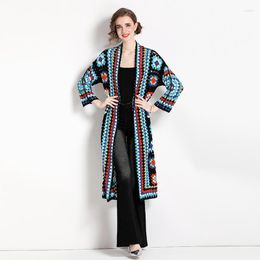 Trench-Coats pour femmes Superaen Bohemian Holiday National Style Hook Flower Retro Long Hollow Cape Cardigan Mabe