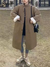 Trenchs de femmes Syiwidii épaissir manteau chaud pour femmes 2023 automne hiver boutonné col montant veste longue vintage fourrure d'agneau doublée