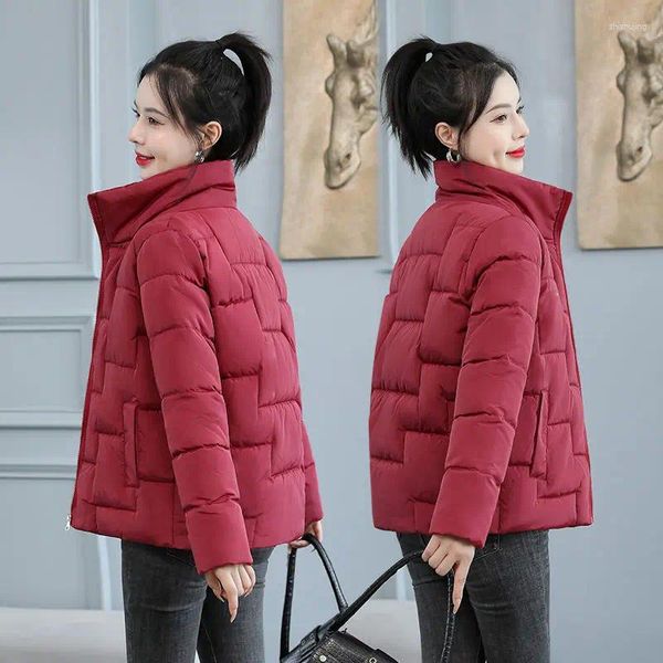 Abrigos de trinchera para mujer Chaqueta de algodón con capucha de invierno Versátil corto para mujeres en rojo sólido Abrigo grueso femenino Abrigo Abrigo Casual Estudiante Outwear