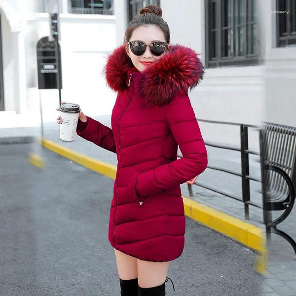 Trenchs de femmes manteaux veste d'hiver femmes parc 2024 femme long manteau vin rouge col de fourrure chaud vers le bas