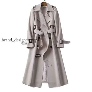 Designer de luxe de tranchée pour femmes manteaux printemps automne de qualité supérieure de qualité coréenne double poitrine mid longue féminine pardessue de rue.