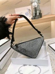 Sac à bandoulière Hobo Satin Crystal Hobo pour femmes avec cristaux synthétiques entièrement bling Bags à bandoulière