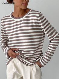 T-shirt Femme Mnealways18 Classic Femmes Stripe Tee Shirt Casual Imprimer Surdimensionné Top tricoté Oneck Tops à manches longues et chemisier Fashion Tshirt 230214