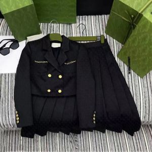 Traje de diseñador para mujer abrigo de dos piezas falda corta pantalones traje estampado chaqueta de manga larga para mujer falda plegable de moda