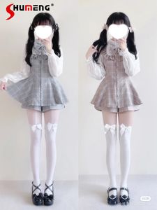 Tweede stuk Pant's Luxury Japanese Bow Sailor Collar Blouse en Shorts Pak Lolita Deset Sweet 2 230322 met dames.