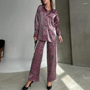 Pantalons à deux pièces pour femmes Tenues droites de rue décontractées Spring Leopard Print Femmes 2 Fashion Tap-Down Collar Shirt and Suit