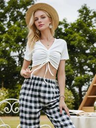 Pantalones de dos piezas para mujeres Traje de dos piezas CMAZ para mujeres 2024 Nuevo primavera sexy corta camisa con cuello en V smambrante pantalones a cuadros de cuadros para femeninos JK8212 Y240426