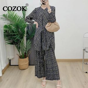 Tweedelige broek voor dames Cozok herfst Women Solid Color Stripe Bandage Slim Temperament Fashion Simply Set Setret Casual WT5024