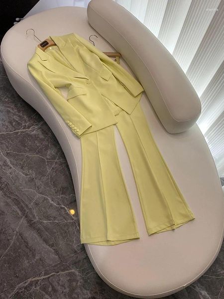 Pantalon de deux pièces pour femmes conçu Lady Office Basic Solid Suit Simple Bouton Slim Blazer Ajusté Lâche Évasé Femmes 2pcs Jaune