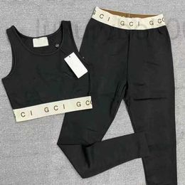 Pantalon deux pièces pour femmes Designer 2023 Nouvelle mode taille haute à manches longues Lettre Imprimer Crop Top T-shirt et Leggings Sport Yoga Ensembles G01G