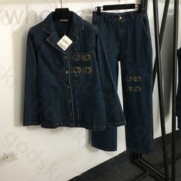 Pantalon de deux pièces pour femmes Designer Fashion Denim Jacket Jeans Femmes Bouton de broderie Manteau coupe-vent Taille haute Survêtement 9046