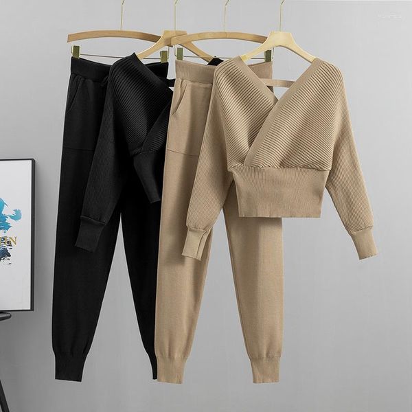 Pantalones de dos piezas para mujer Conjuntos de punto delgados elegantes Jersey sólido con cuello en V Suéter corto Piezas de jogger de cintura alta Ropa casual de otoño para mujer