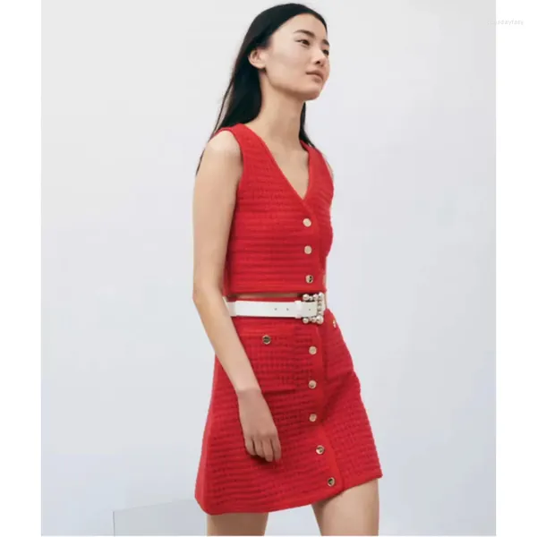 Pantalon deux pièces femme EOS 2023 printemps chinois rouge dentelle tricoté Cardigan maillot de corps simple boutonnage demi jupe ensemble marque S