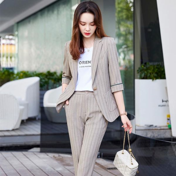 Pantalones de dos piezas para mujer Trajes de negocios de moda para mujer con conjuntos de pantalón y chaqueta Blazer de media manga Estilo de uniforme de oficinaMujeres