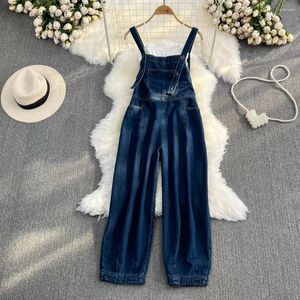 Pantalon de deux pièces pour femmes Costumes d'été à la mode Style coréen Camisole blanche et pantalon à bretelles en denim à jambe large droite et ample taille haute