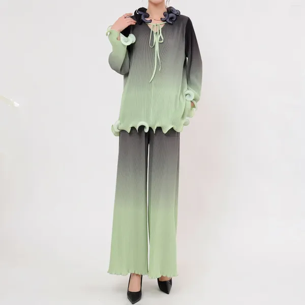 Pantalon de deux pièces pour femmes Miyake plissé ensemble décontracté 2024 automne dégradé couleur mode dentelle arête de poisson grande taille pantalon de boucle d'oreille en bois