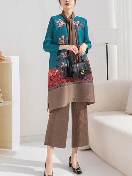 Pantalones de dos piezas para mujer Miyake plisado tres conjuntos con bufanda Moda para mujer Mangas largas sueltas Vestido superior estampado Cintura alta Recta
