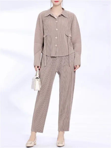 Costume Miyake pour femme, pantalon deux pièces, épais, manches longues, haut plissé, neuf points, ensemble deux pièces, collection automne-hiver 2024