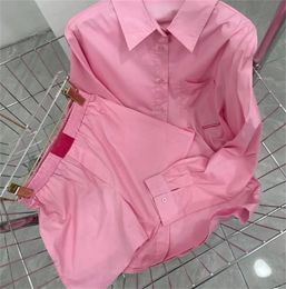 Conjunto de pantalones de dos piezas para mujer, chándales con cuello triangular invertido, camisa de manga media con pantalones cortos sueltos, traje informal