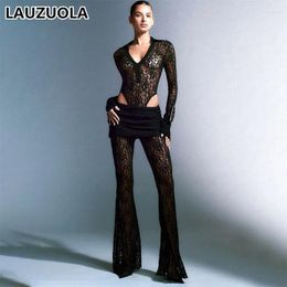 Pantalon de deux pièces pour femmes Sexy Voir à travers la dentelle noire Costume Outfit 2024 Mode Élégante 2 Femmes Body Chemise et pantalon évasé Ensemble assorti