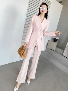 Pantalon deux pièces pour femmes Ensemble de vêtements qualifiés et élégants Costume de style national rose ajusté micro évasé associé à une mode complète