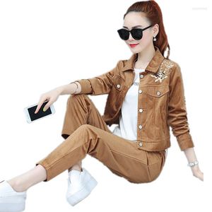 Tweedelige broek Trending Products voor dames 2022 Women kleding Corduroy Jacket Pak Autumn Leisure 2 Set hoogwaardige mode vrouwelijk 1573