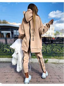 Dames tweedelige broek dames letter sweatshirts 2 -piece sets tracksuit oversized pak 2022 herfst vrouwelijk Korea trouseerpullover broek pakken vrouw