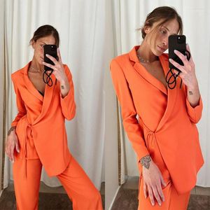 Pantalon de deux pièces pour femmes Orange 2 pièces Femmes modernes Costume Blazer Coupe ample avec ceinture Satin Mère de la mariée Vêtements de travail