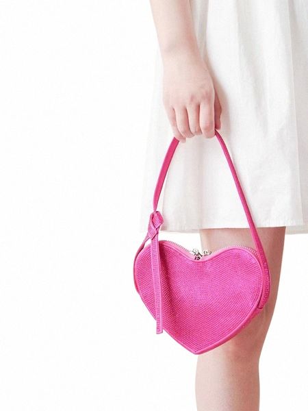 Mini bolso de las axilas de las mujeres Diseño de nicho 2023 Summer Fi Adult Girls Rose Red Love Shape Diamd Party Handbag J2BT #