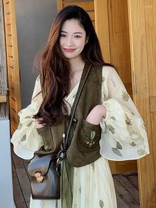 Gilets pour femmes 2023 broderie gilet sans manches automne coréen vintage dame haut court avec poche décontractée mode féminine un bouton gilet
