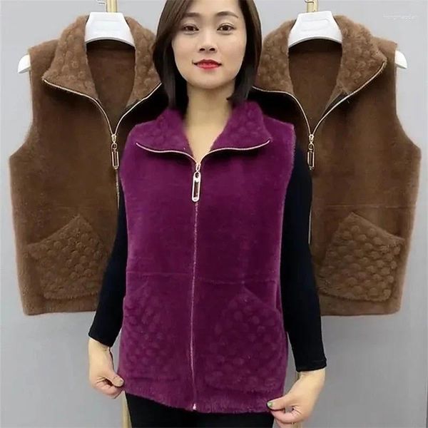 Gilets pour femmes Automne Hiver Gilet Manteau 2024 Mode Vison Velours Veste Sans Manches Femmes Mère D'âge Moyen Pull Pull Gilet Dames