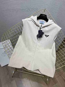 Designer de gilets pour femmes Handsome Grossier Oblique Wash Denim Zipper Hooded Vest Coat Temperament Simple Commuting Casual Sleeveless Top RZZH