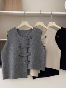 Gilets pour femmes Style occidental de femmes japonaises bouton irrégulier tricoté automne pli sans manches bas col rond taille manteau Cardigan haut 230329