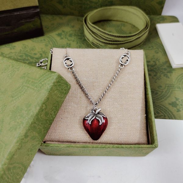 Collier pendentif en émail vintage pour femme, chaîne de clavicule petit cœur rouge pour couple, cadeau incontournable de la Saint-Valentin blanc