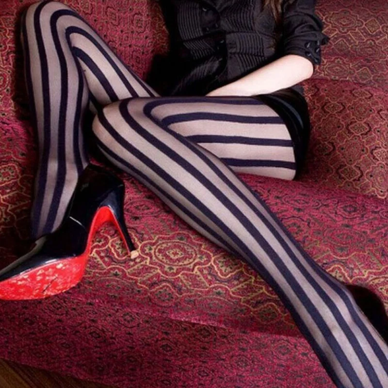 Vintage Sexy Sexy Black Stripes Modèles Strony Collages Stretchy Pantyhose Stocks pour femmes Vêtements gothiques Sous-vêtements sexy