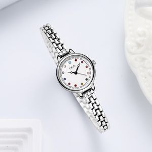 Reloj de pulsera de aleación de estilo vintage para mujer, reloj creativo de cuarzo con sentido de alta calidad, resistente al agua