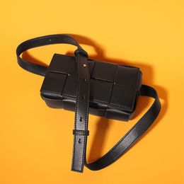 Bolsa de cintura para mujeres Bolsa de cofre auténtica de cuero Cassette Cassette pequeño bolso cuadrado de hombro