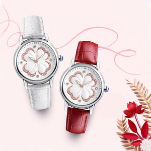 Montre femme 33mm designer montre de mode de haute qualité Vente chaude trèfle à quatre feuilles femme étoile mode montre femme lumineuse montre à quartz étanche