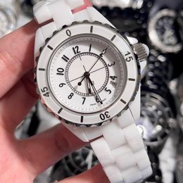 Dameshorloge klassiek elegant designer horloge damesmode eenvoudige horloges 33/38 mm keramiek dames zwart witte kleur J12 polshorloges
